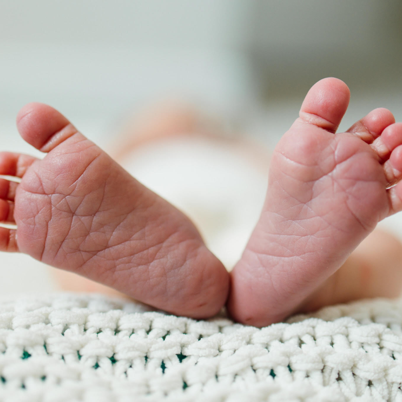 Baby-Feet-Cover-Photo